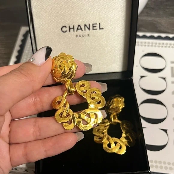 CHANEL Large Vintage Gold CC Logo Dangle Clip On Earrings